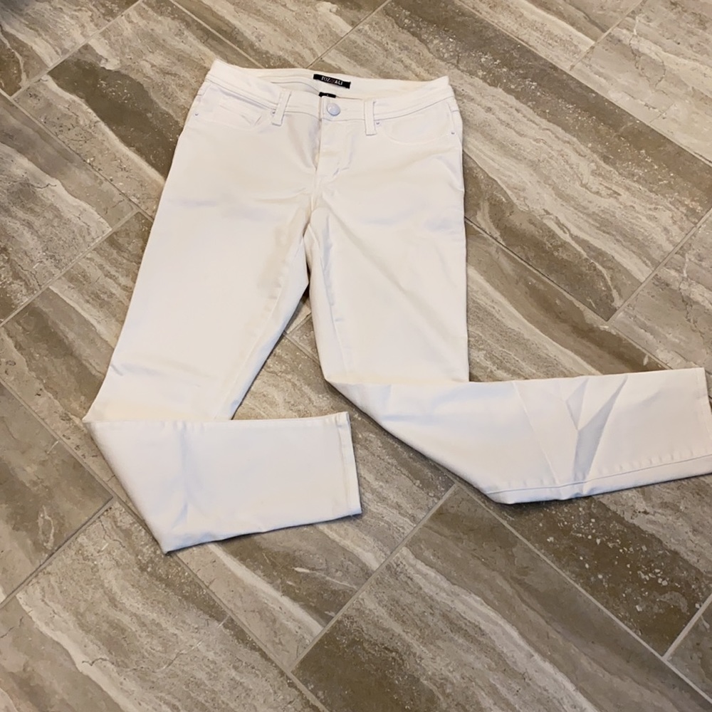 Roz & Ali white denim size 8